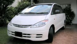 250px-Toyota_Previa_2.jpg
